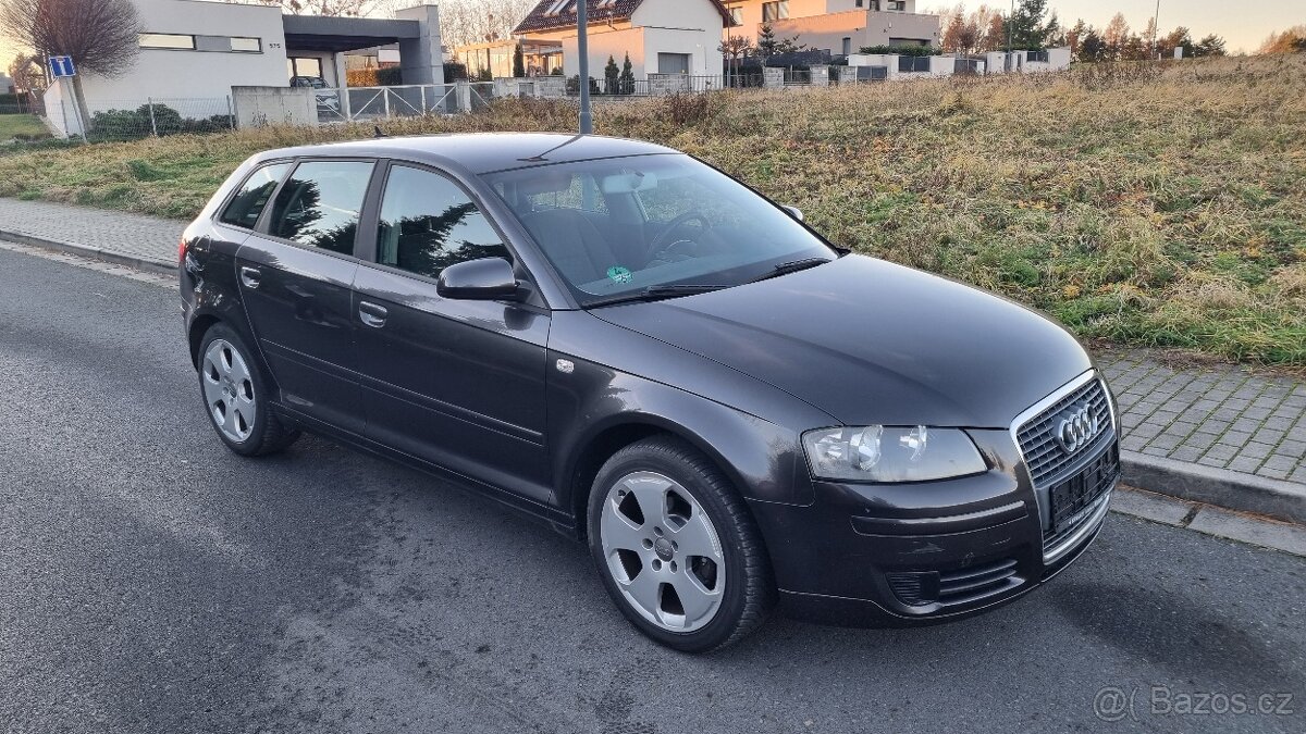 AUDI A3 SPORTBACK 1.6 BENZÍN - 4