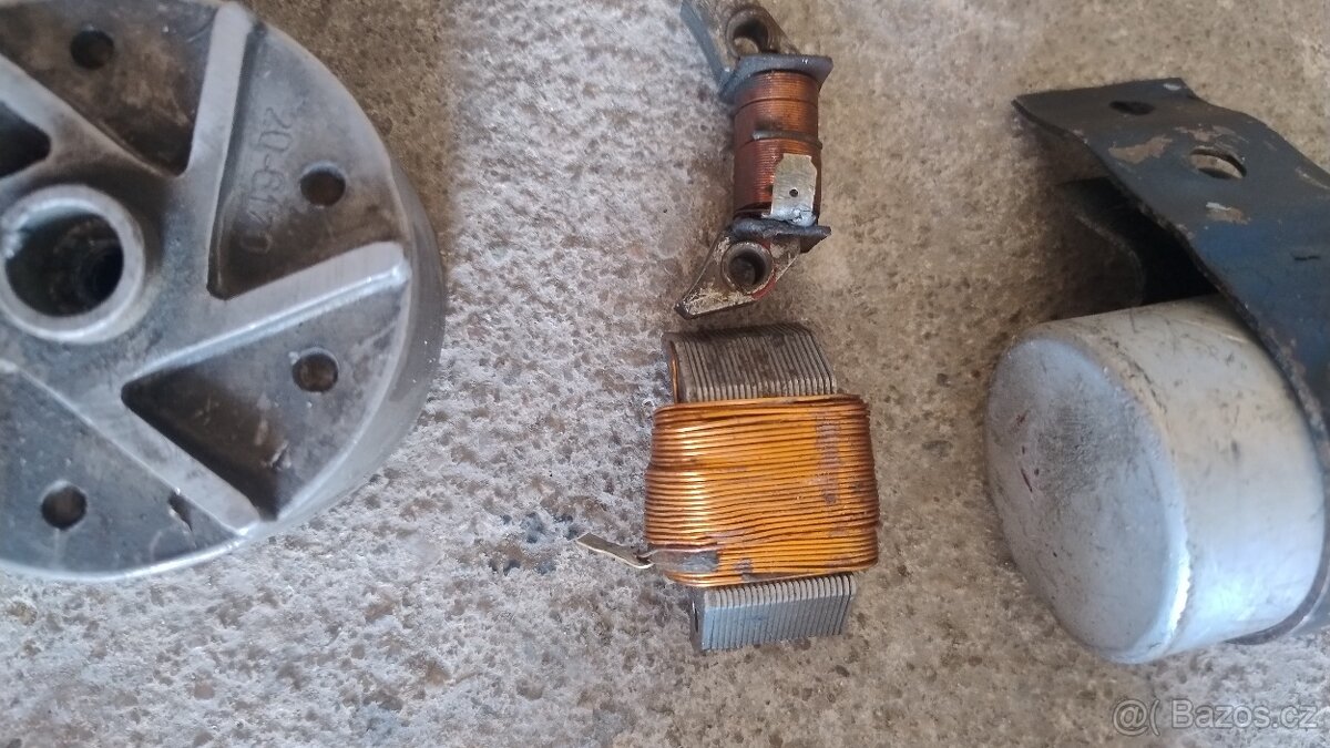 Jawa 50 pionýr díly - 4