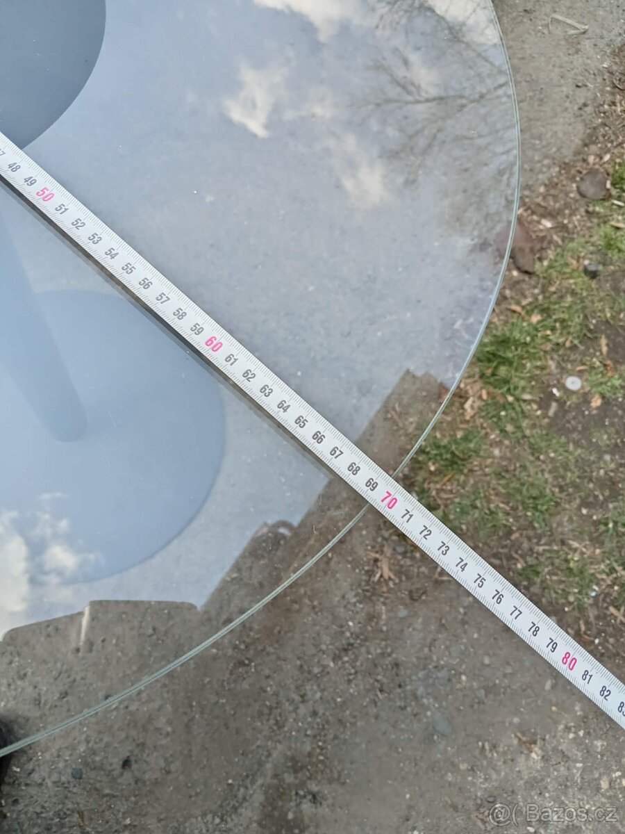 Kulatý odkládací stolek - 4