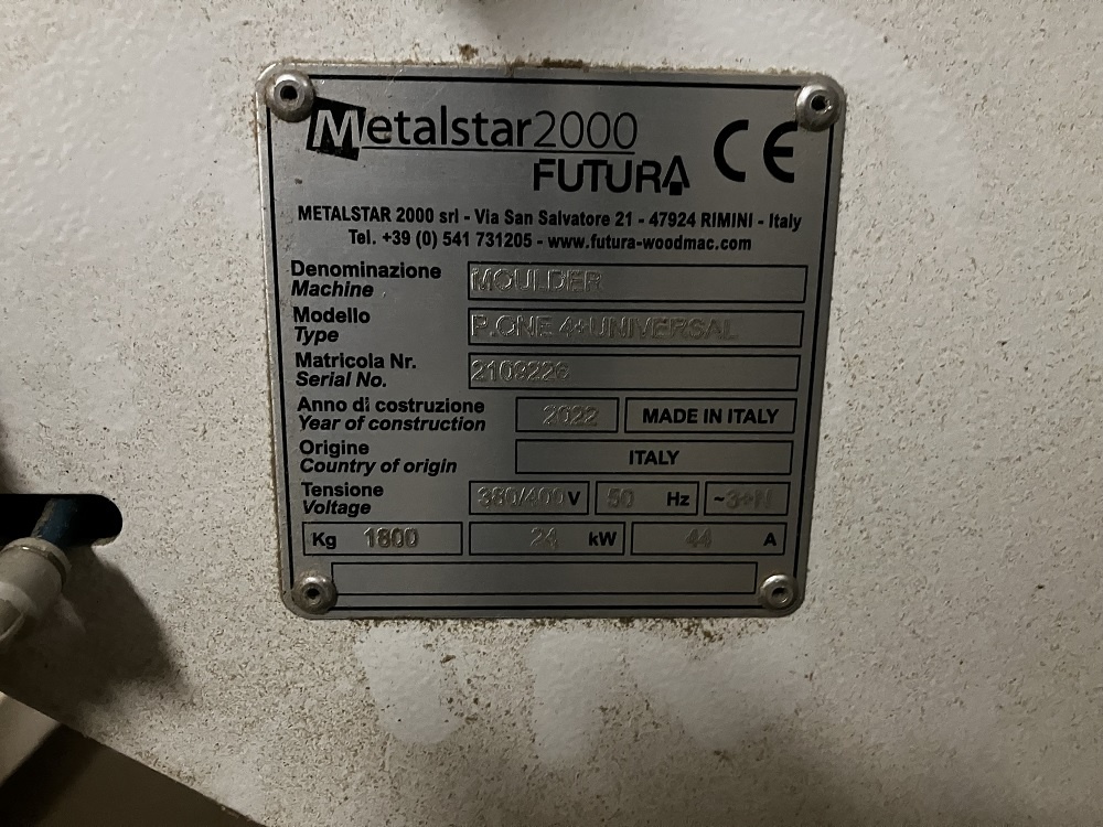 P.ONE 4 + 1 UNIVERSAL čtyřstranná profilovací frézka 5 vřete - 4