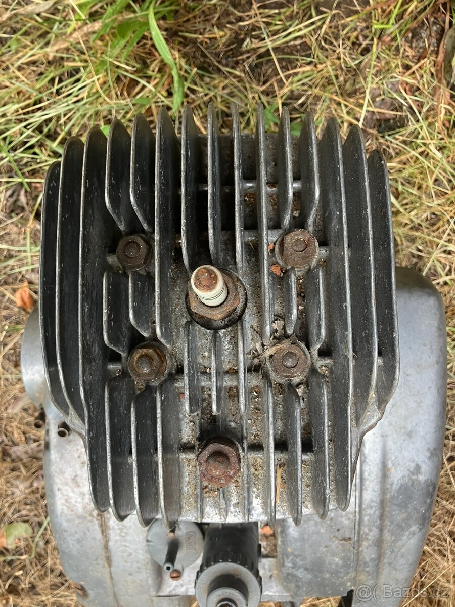 Čz 125/476 Oilmaster pěkný motor - 4
