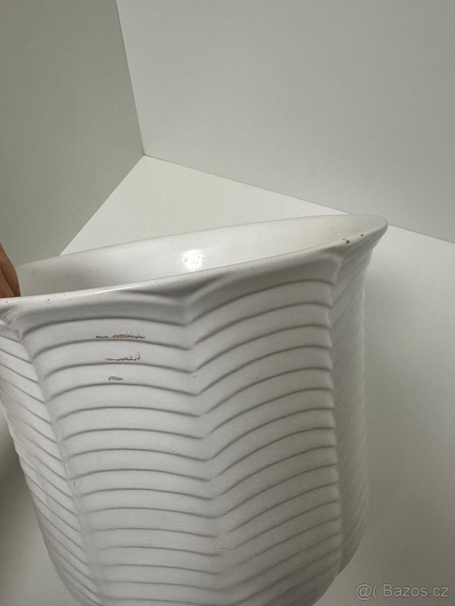 Bílý keramický květináč - 4