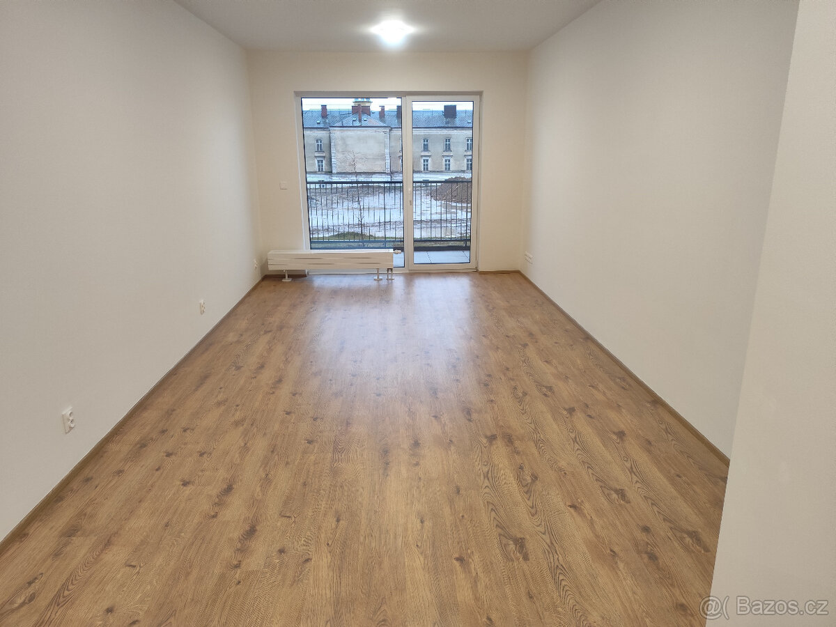 Pronájem bytu 2+kk 60 m² Císařského pluku, Opava - Předměstí - 4