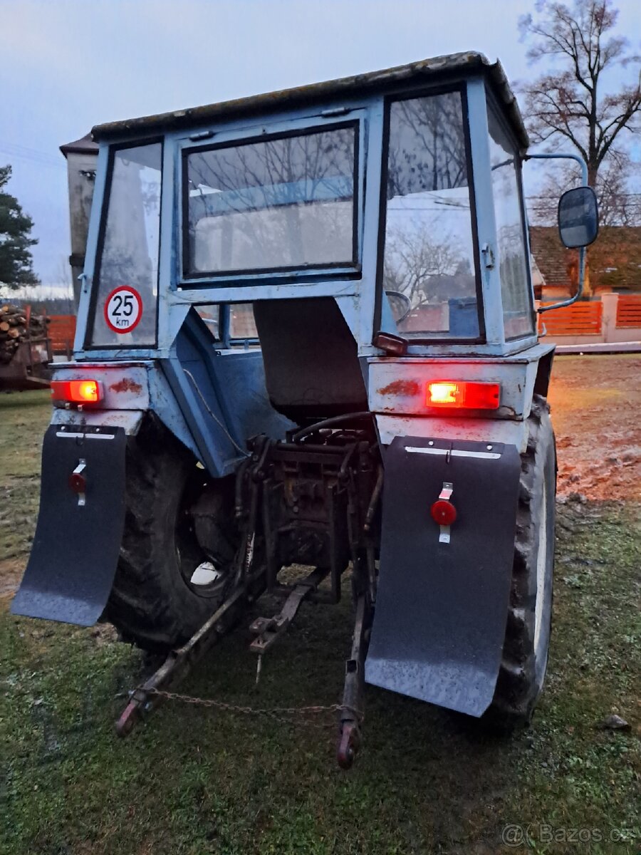 Zetor 4011 s velkou kabinou, bez TP - 4