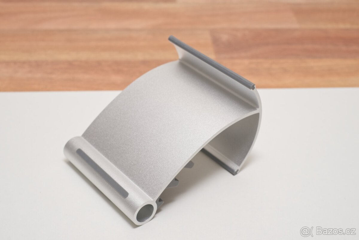 ALU stojánek na tablet / mobil značky AKASA - 4