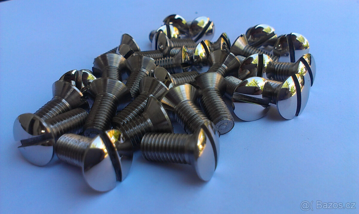 škoda 110 R sada šroubu - 4