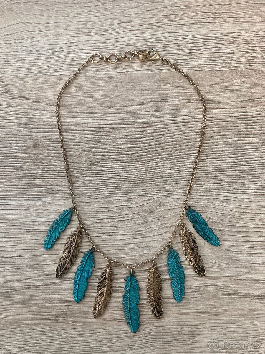 Krásný náhrdelník s pírky - 4