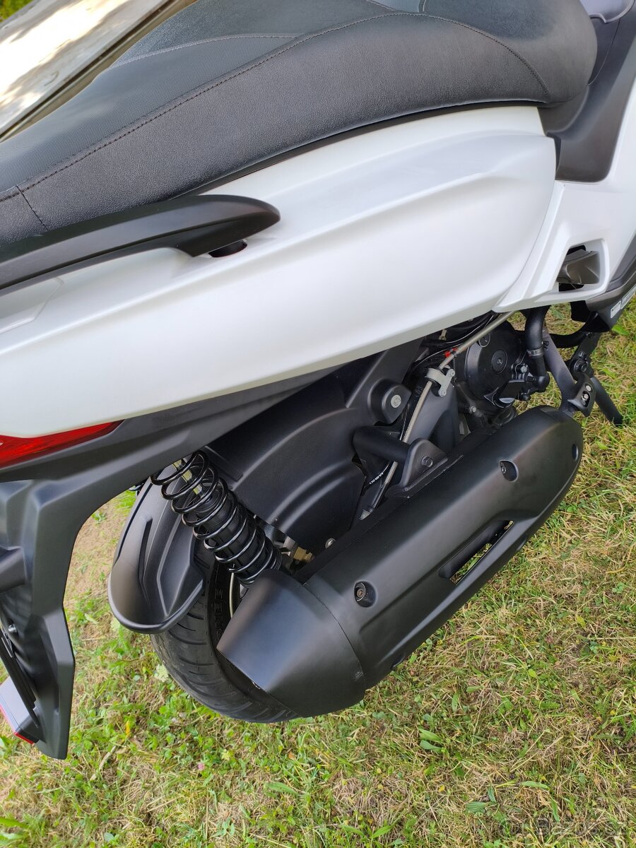 Kymco X-town 125i ABS CZ TP - 4