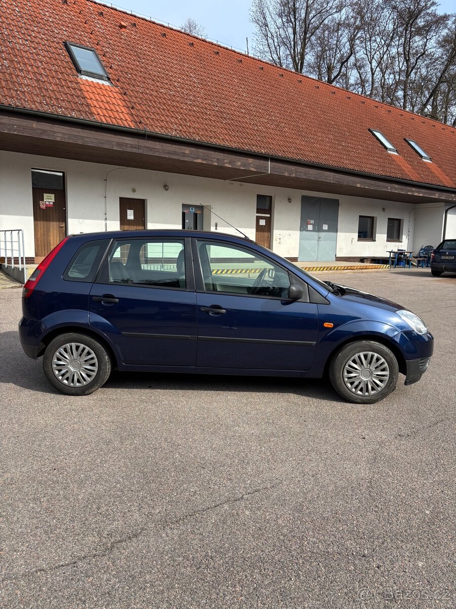Ford fiesta 1.3 - 4