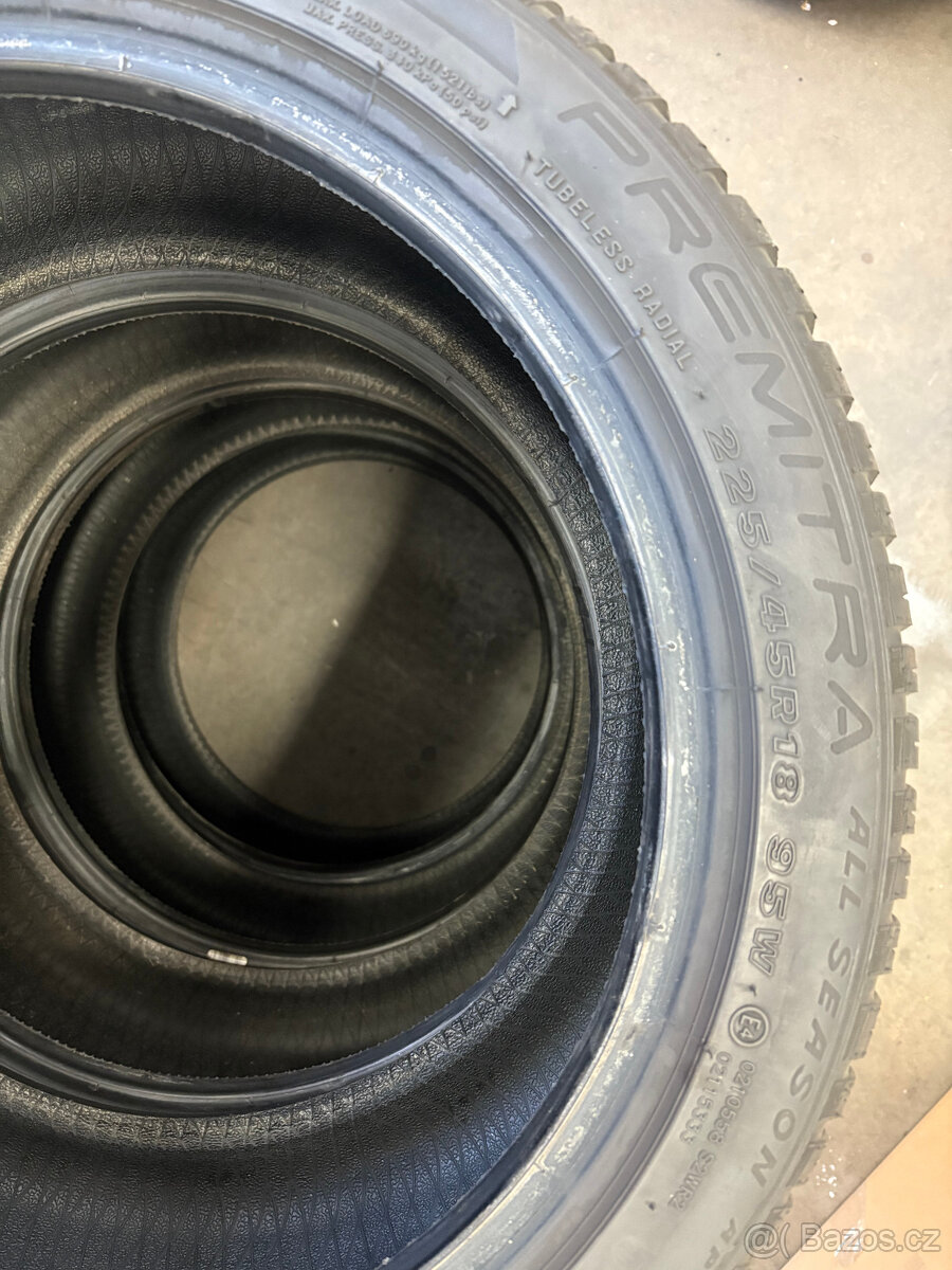 Maxxis Premitra 225/45 R18 - 4