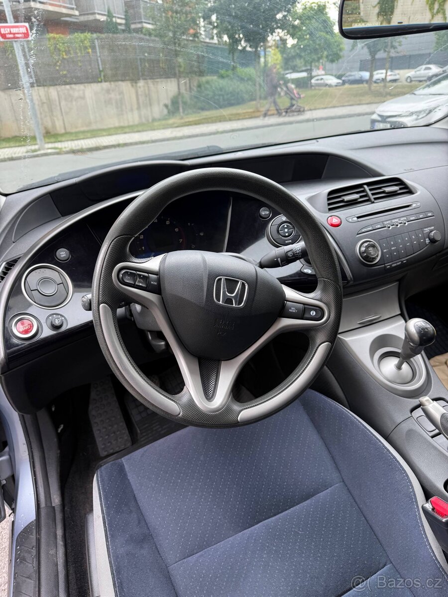 Honda Civic 8, 1.4 benzin - 4