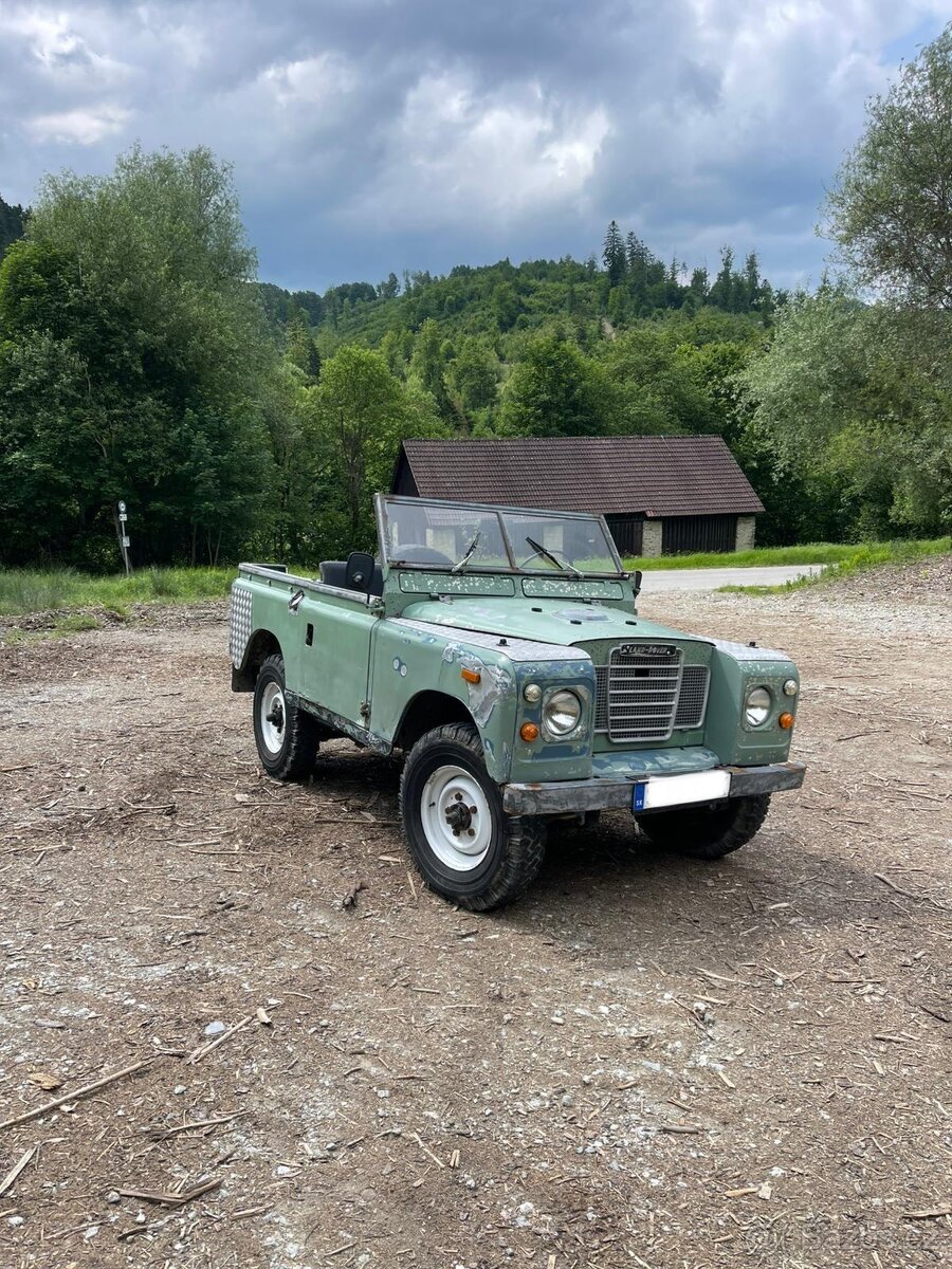 Land rover defender
