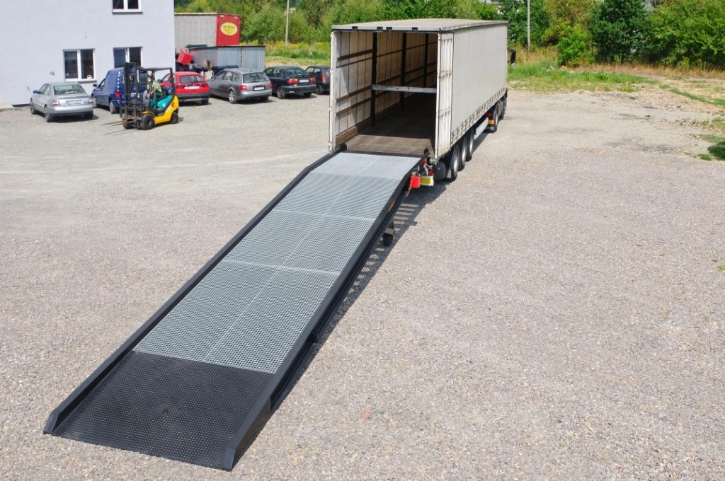 Pronájem mobilní nájezdové rampy volná ihned - 4
