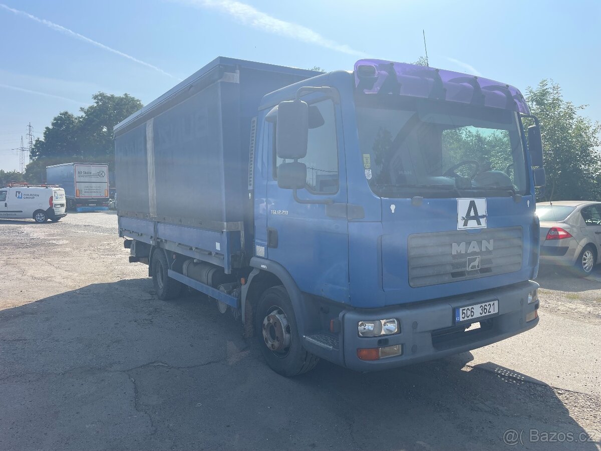 MAN TGL 12.210 plachta s hydraulickým čelem 4x2 - 4