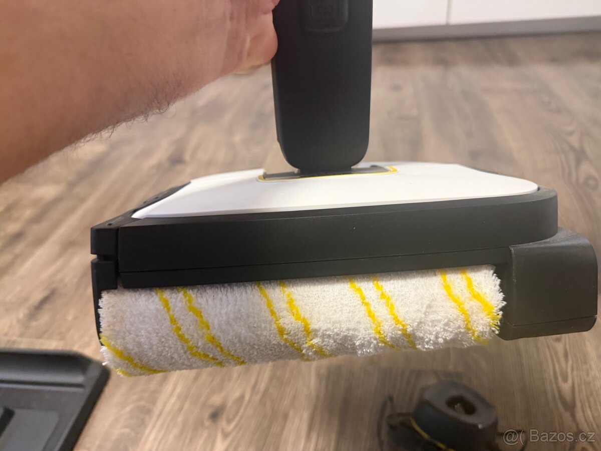 KARCHER PODLAHOVÁ MYČKA FC 2-4 BATTERY SET - 4