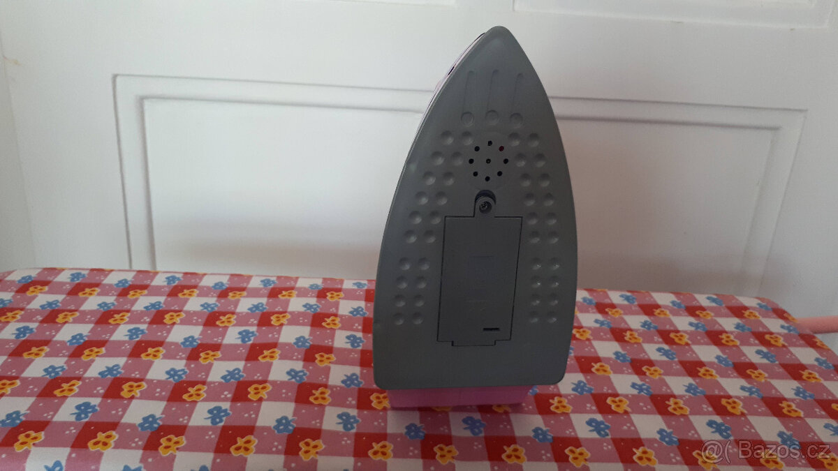 Dětské žehlící prkno se žehličkou - 4