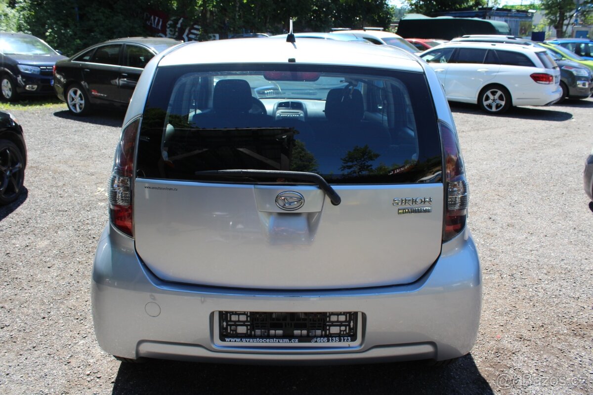 Daihatsu Sirion - 4