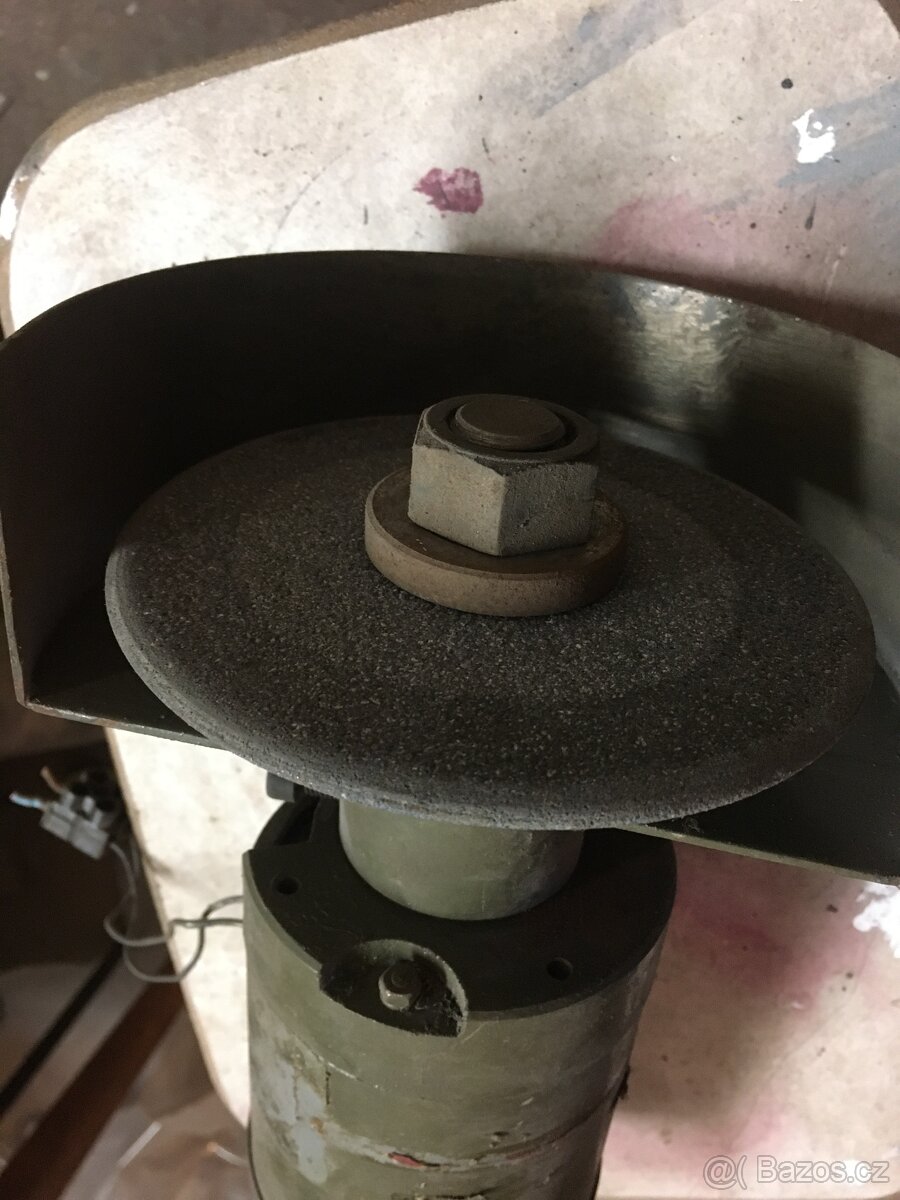 Elektromotor s nádstavcem - 4