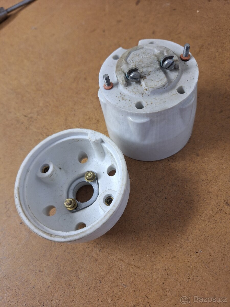 Keramická patice E40 - 4