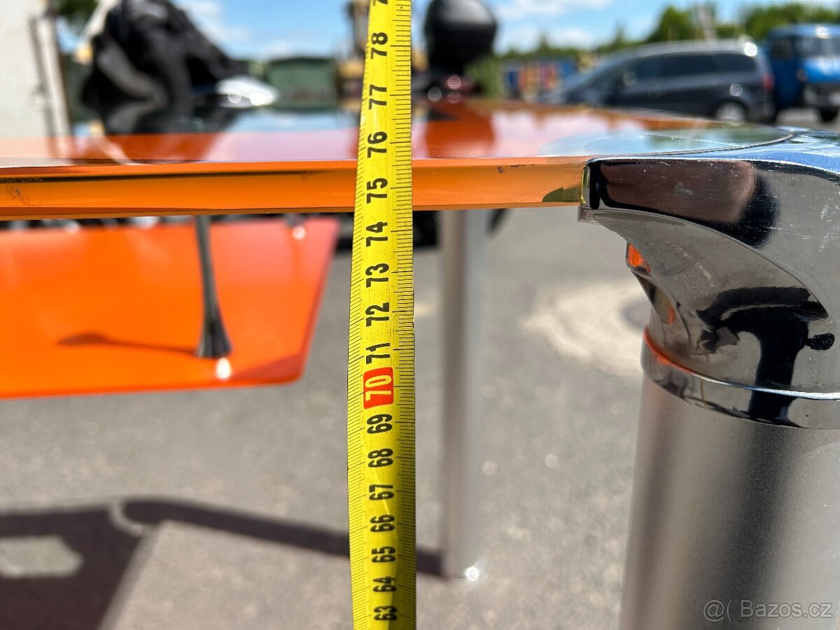 skleněný stůl - 4