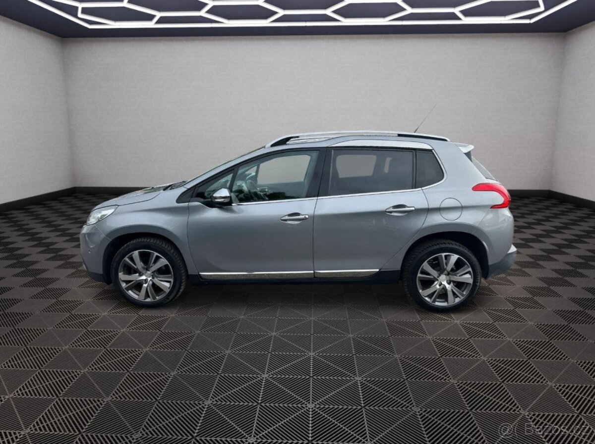 Prodáváme Peugeot 2008 1.2T 81kw Allure - 4