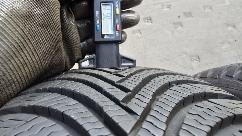 Zimní pneu 205/60/16 Michelin - 4