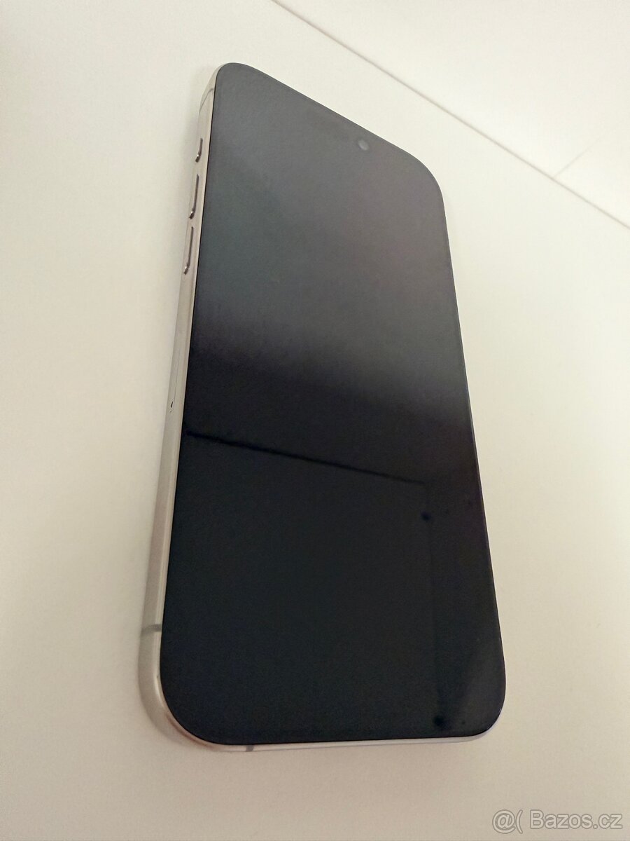 Apple iPhone 15 Pro - 4