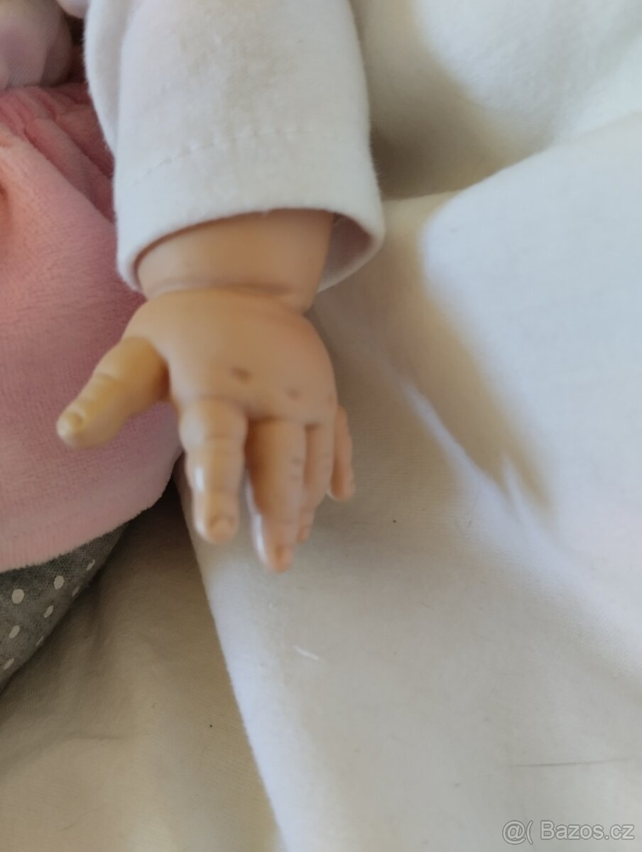 Značená vynilová holčička - 4