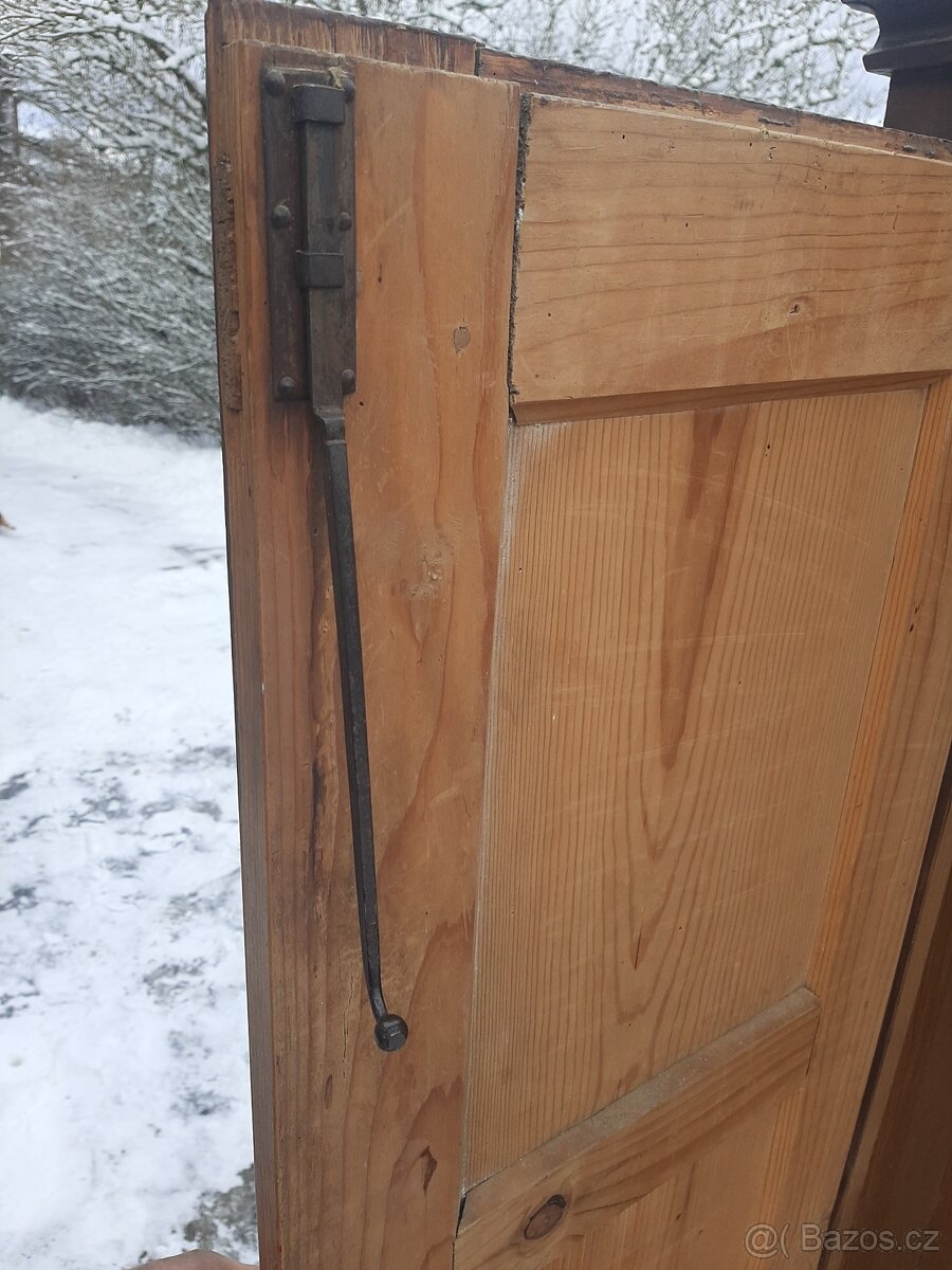 Selská Malovaná šatní skříň z roku 1879,je zachovalá - 4