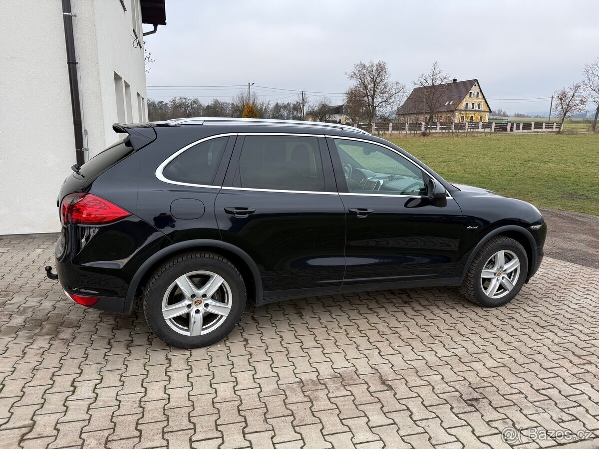 Porsche Cayenne 3.0 TDi 180kw rok- 2011 DPH - 4