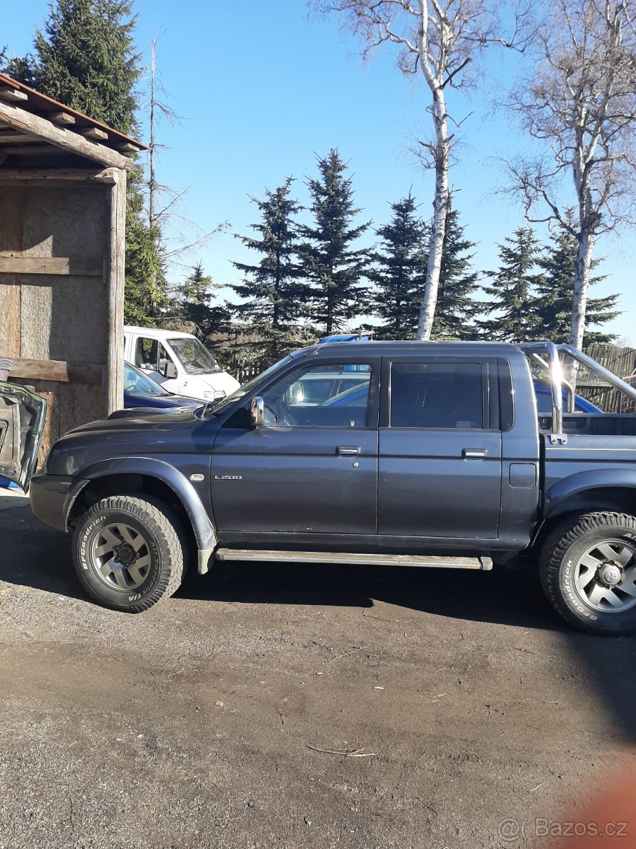 Mitsubishi l200 pajero sport - 4