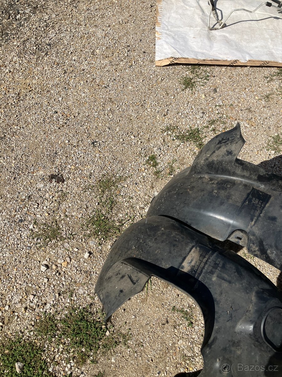 levy pravy predni podbeh podbehy skoda rapid - 4