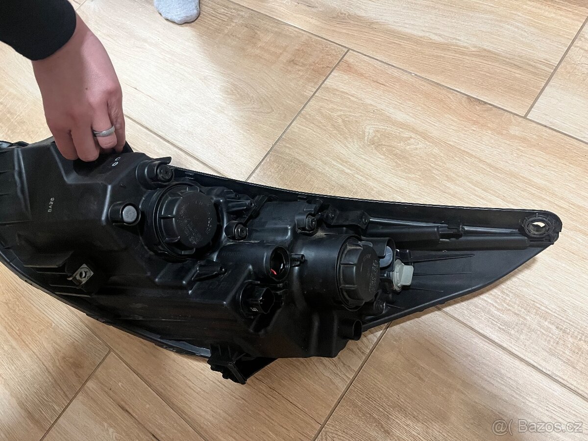 Prave světlo Hyundai ix35 - 4