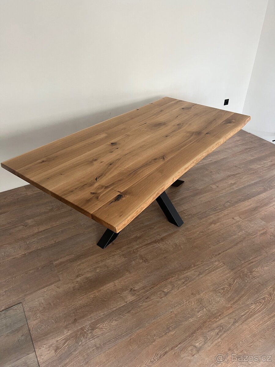 Dubový jídelní stůl - doprava ZDARMA - 4