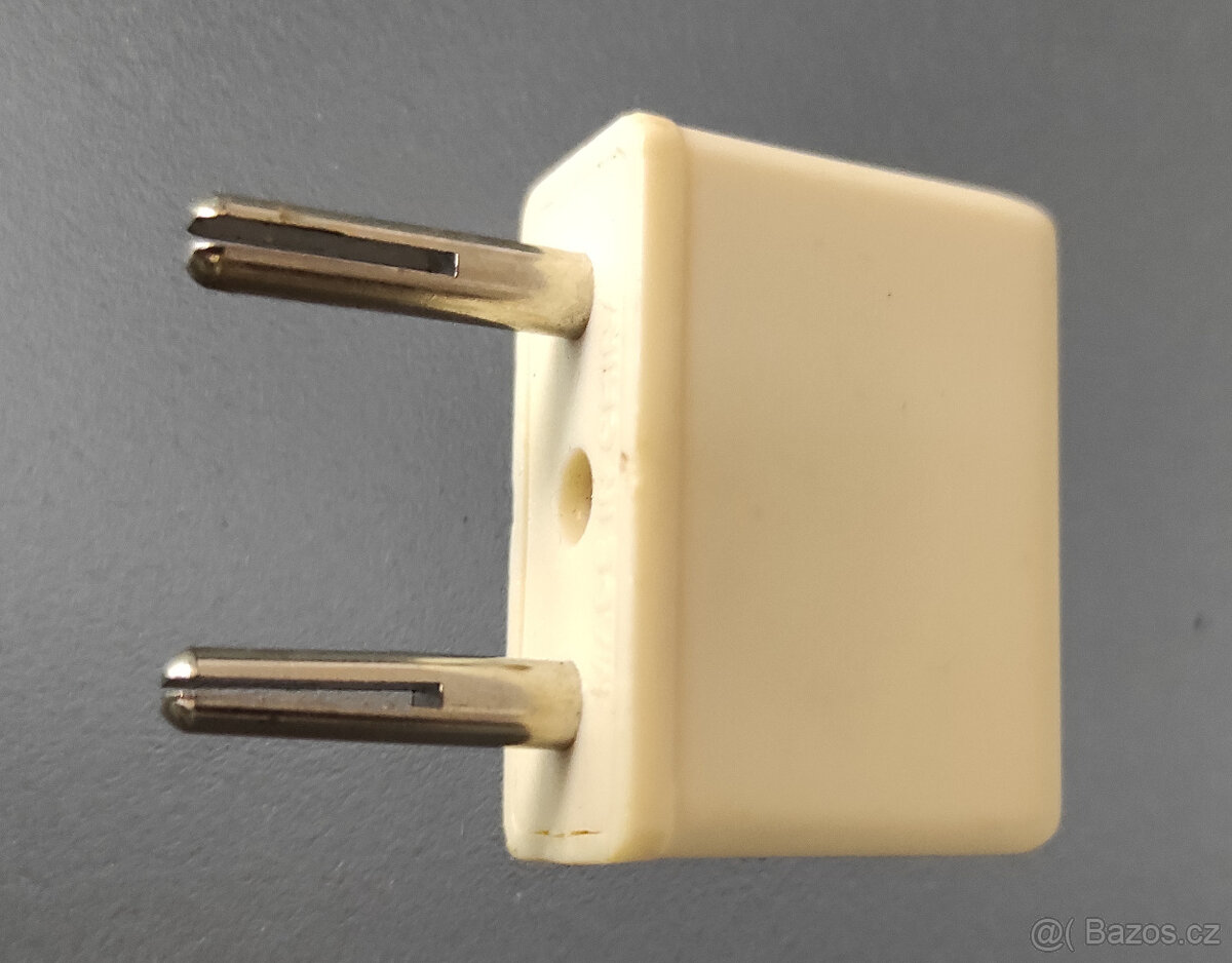adaptér pro US spotřebiče do CZ zásuvek - 4
