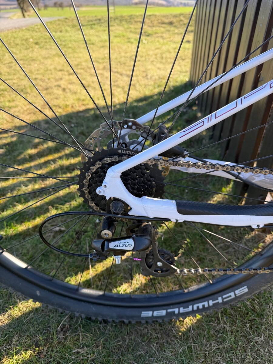 Superior XC819 W - 4