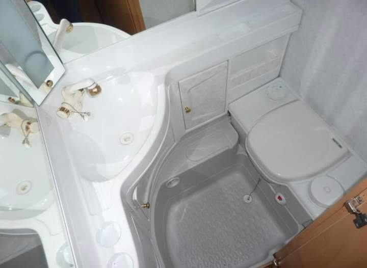 Prodám karavan Hobby 450 - 4
