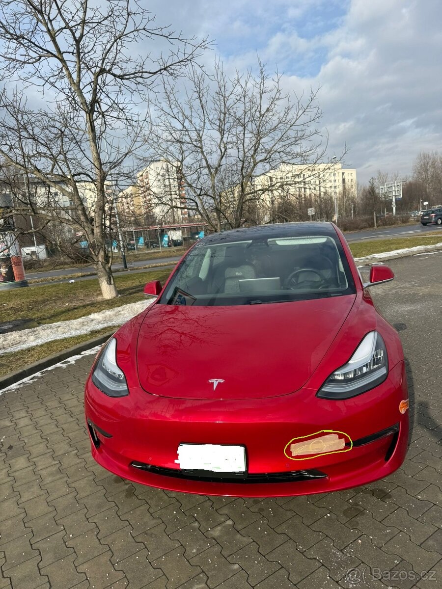 Tesla model 3 - 4
