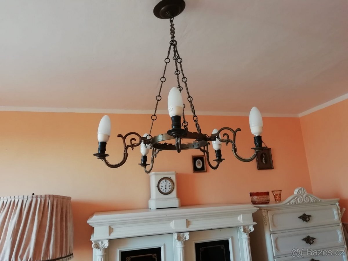 historický nábytek - bílá ložnice - 4