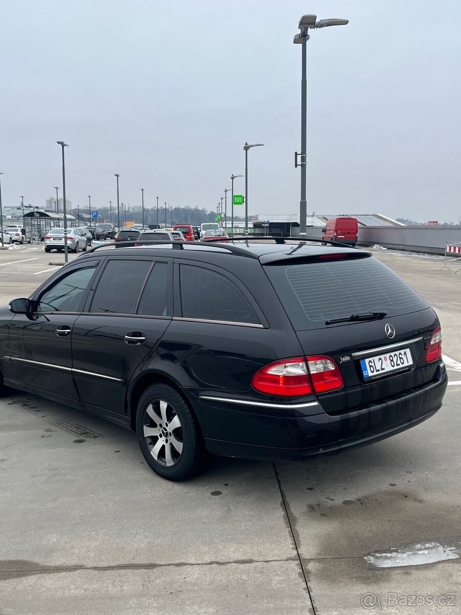 Mercedes E270 - 4
