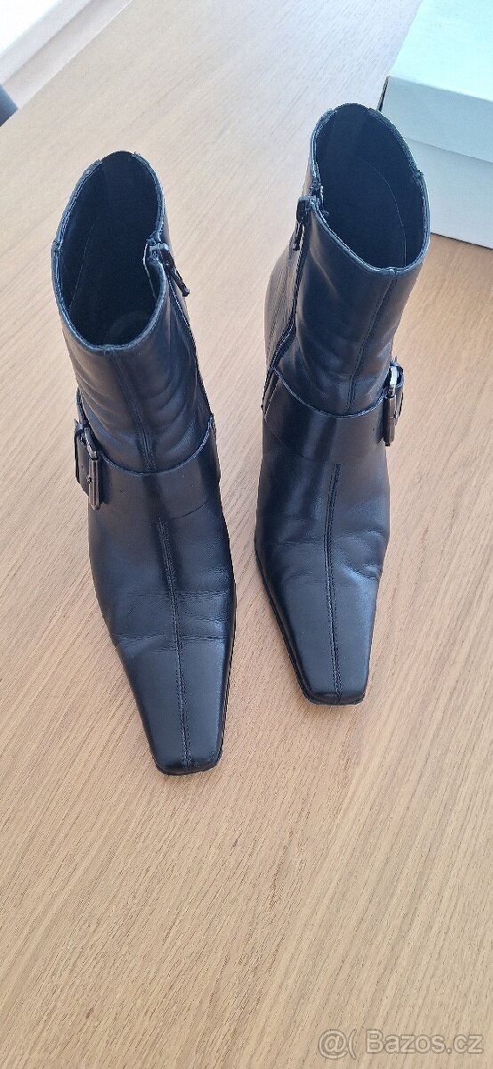 Prodám kožené kozačky BAŤA - 4