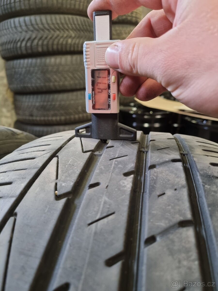 Hankook Ventus S1 evo 2 SUV 235/50 R19 - 4