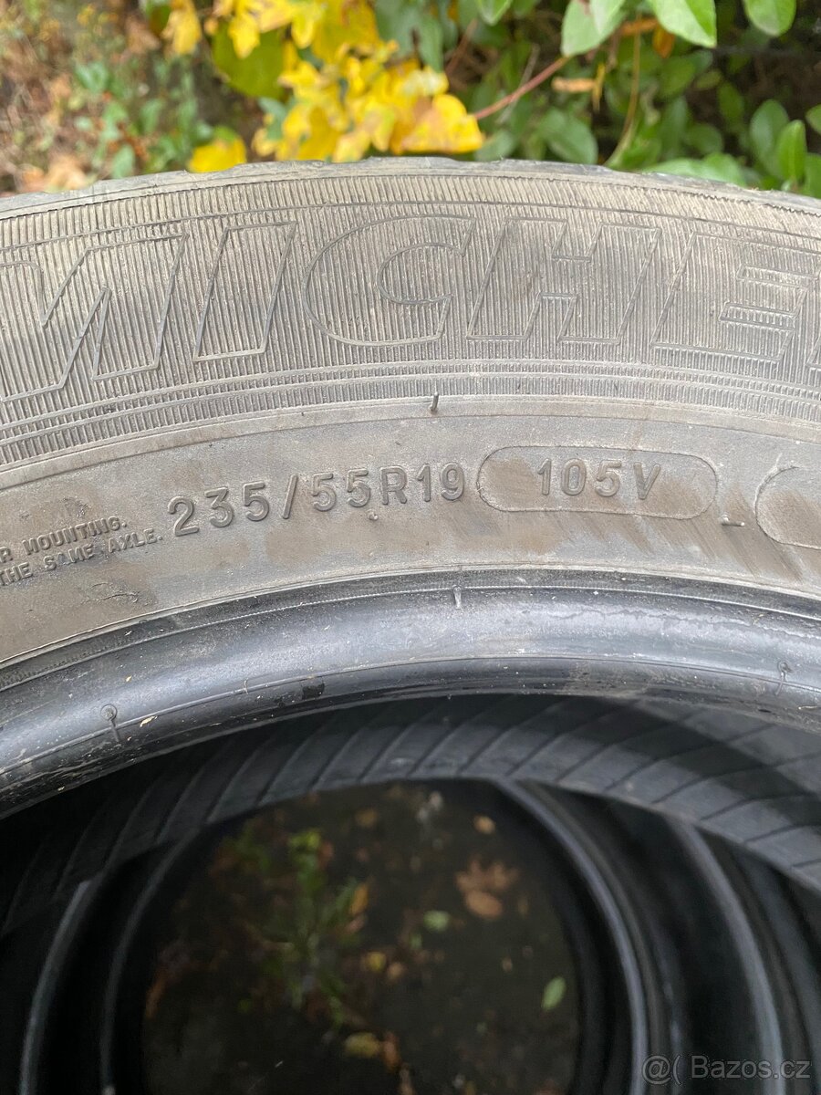 235/55 R19 105V Michelin 4x5mm dot0722 Letní - 4