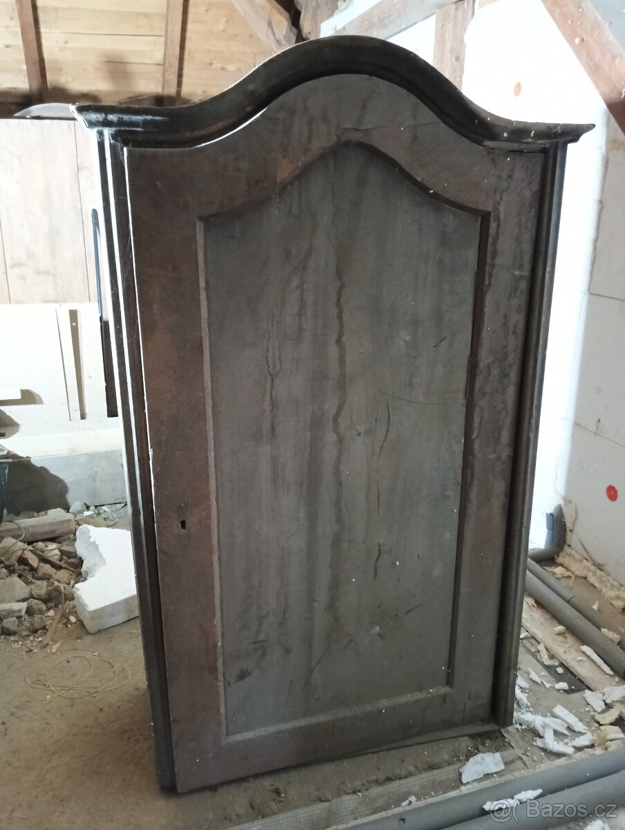 Starožitné šatní skříně - 4