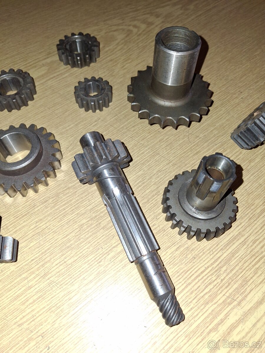 Jawa Čz díly převodovek uloženky - 4