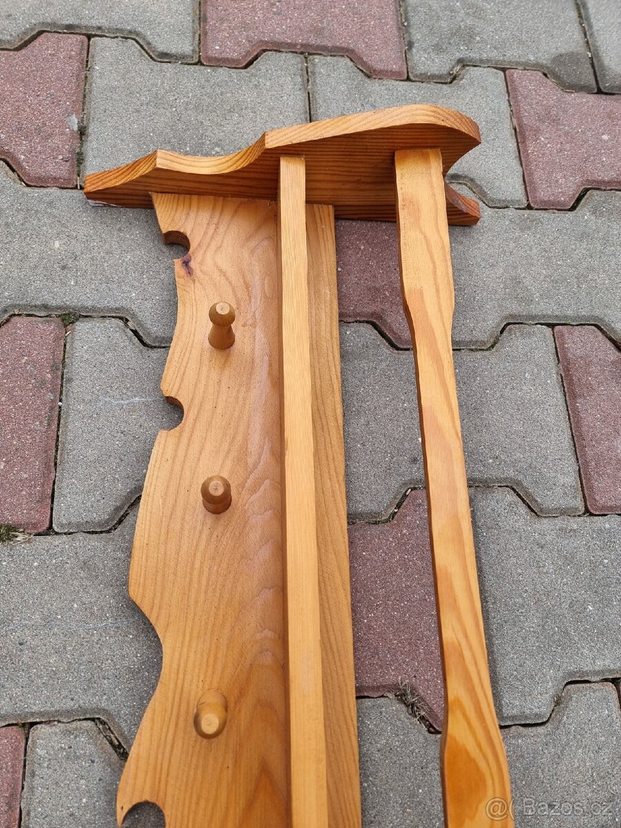 Rustikalni dřevěná políčka - 4