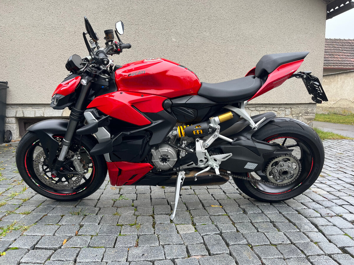 Ducati Streetfighter V2 - I NA SPLÁTKY - 4