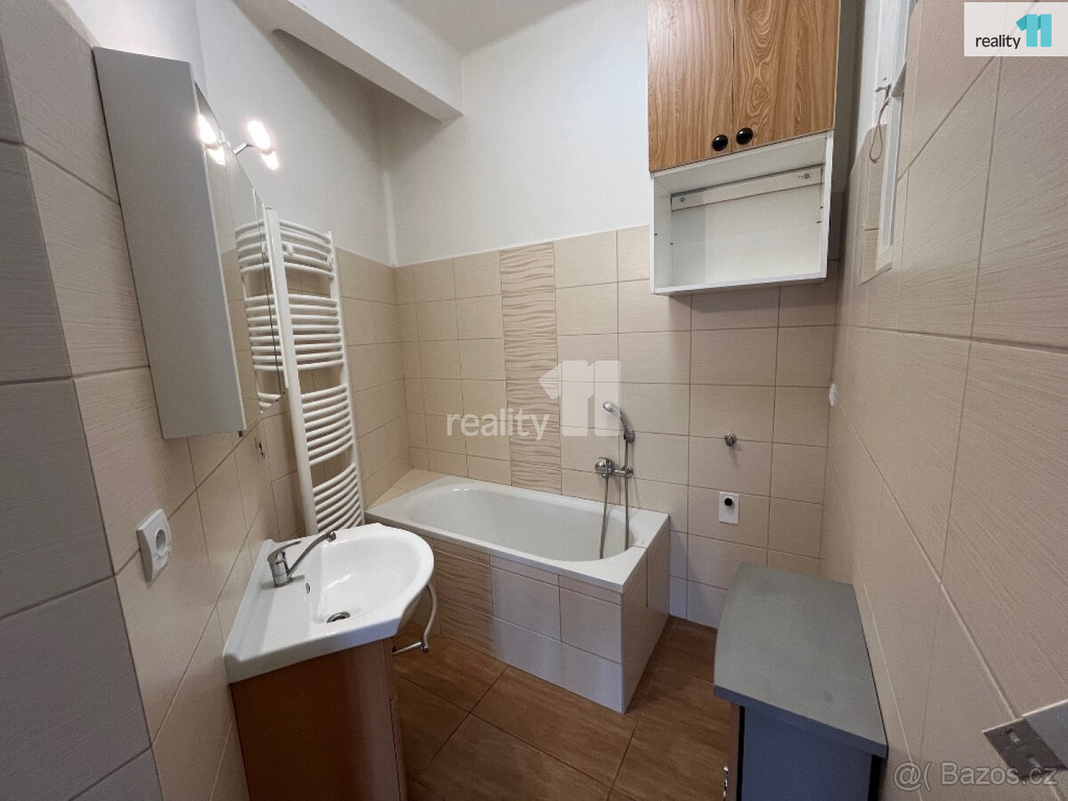 Prodej bytu 2+kk (56m2), ulice Dukelské náměstí, Nová Paka - 4