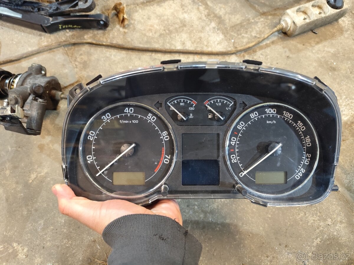 Maxidot, Polodot - Škoda Octavia I Laurin a klement - 4