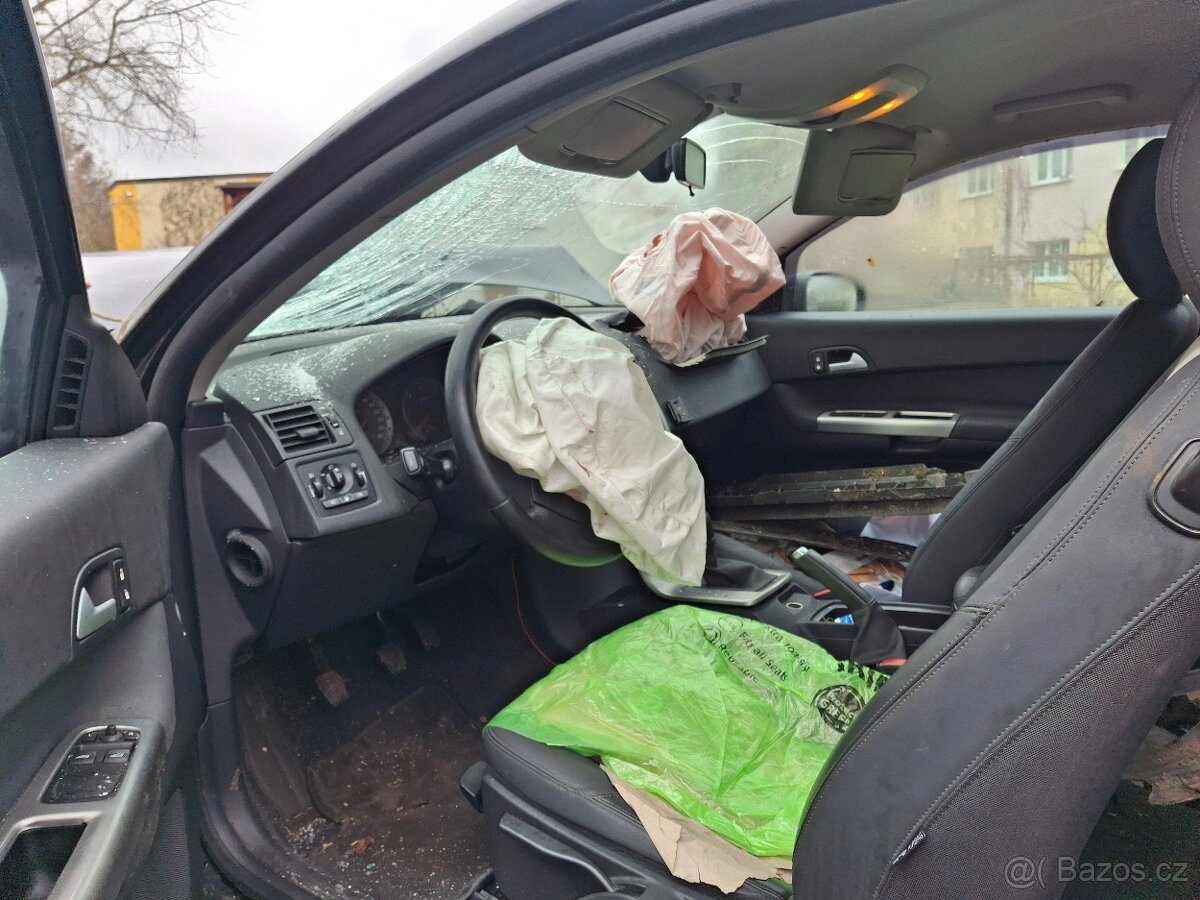 Náhradní díly Volvo C30 - 4